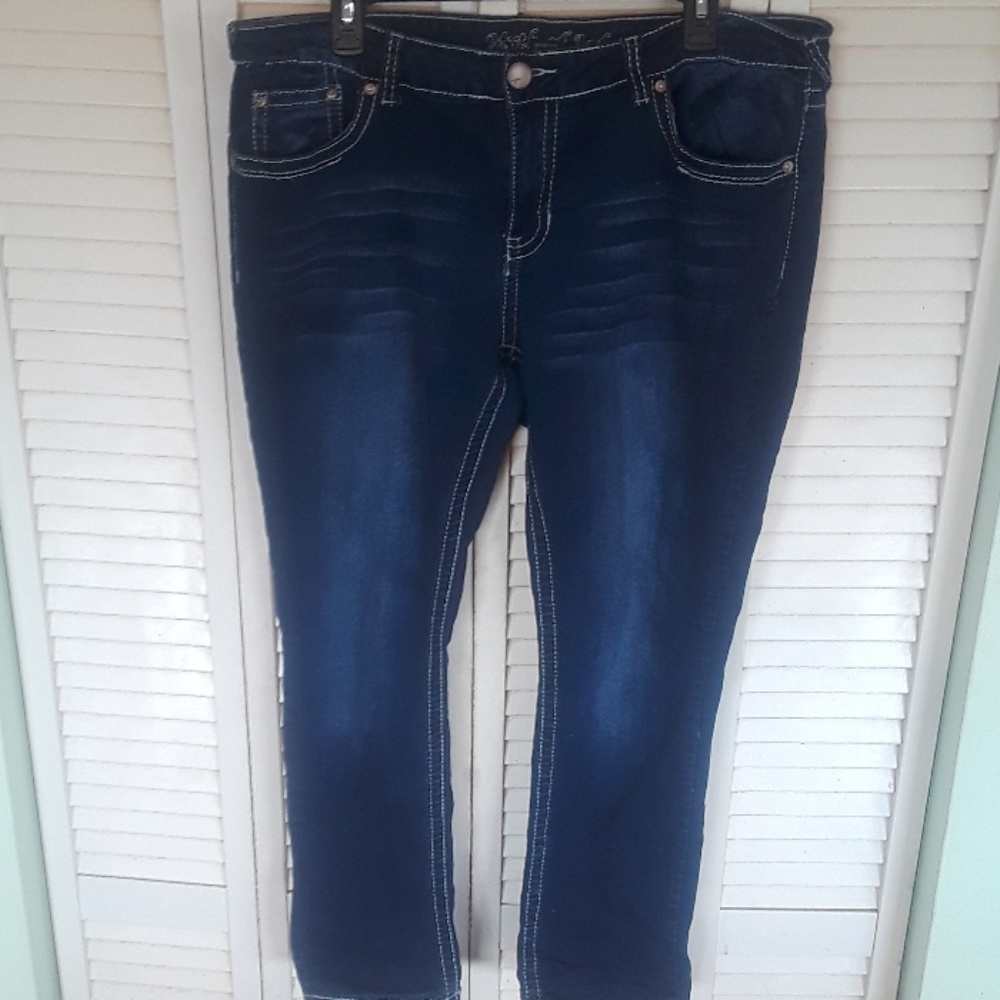 MYTH OF JADE JEANS SIZE 16